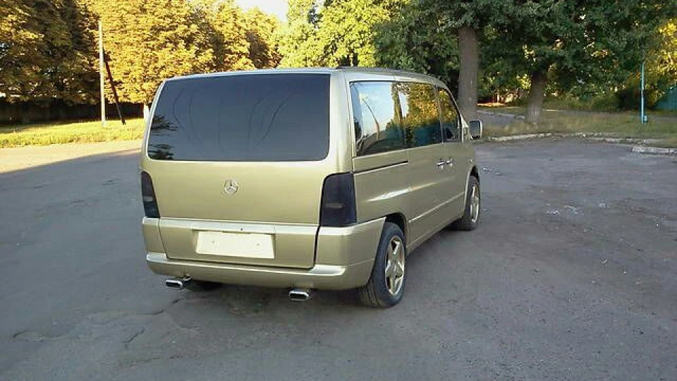 Mercedes-Benz Vito Золотий