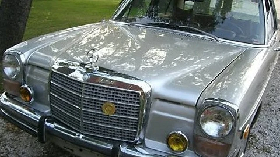 Mercedes-Benz W115