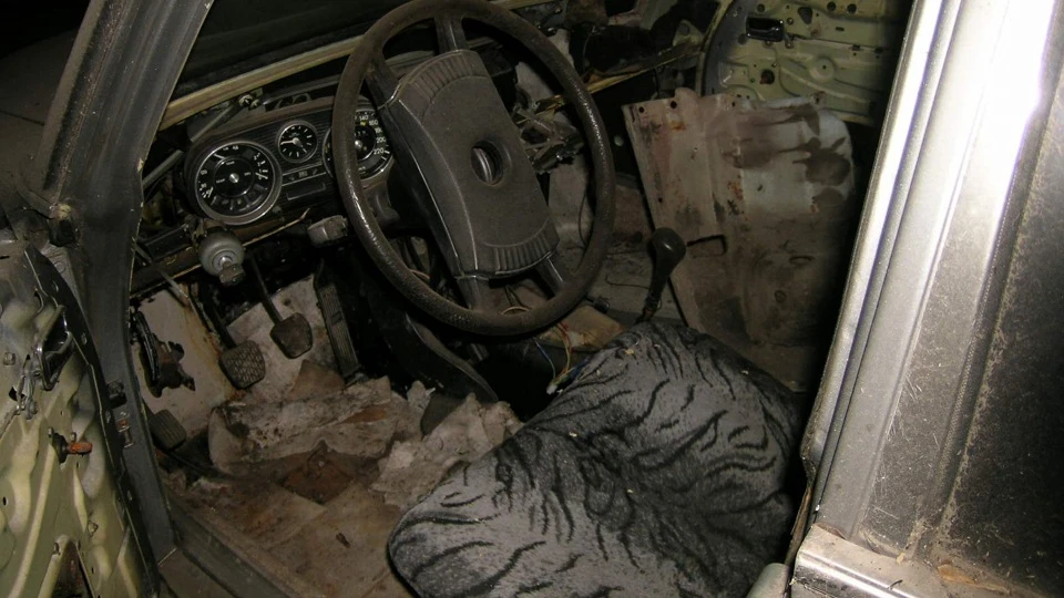 Mercedes-Benz W115 200D OM615 tractor power 4