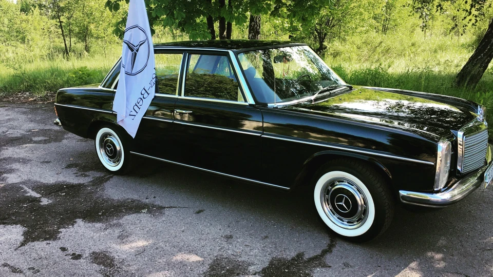 Mercedes-Benz W115 41 річний дідусь