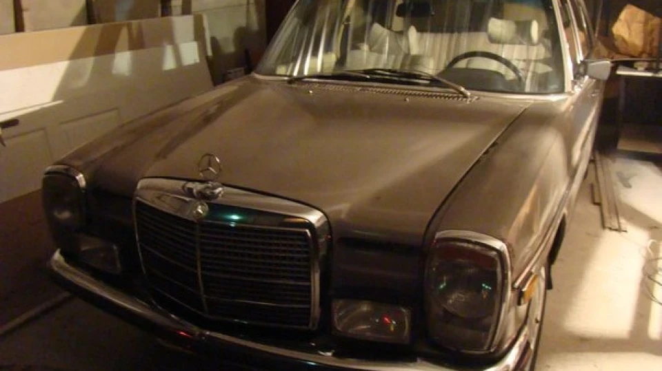 Mercedes-Benz W115 Дідусь 4