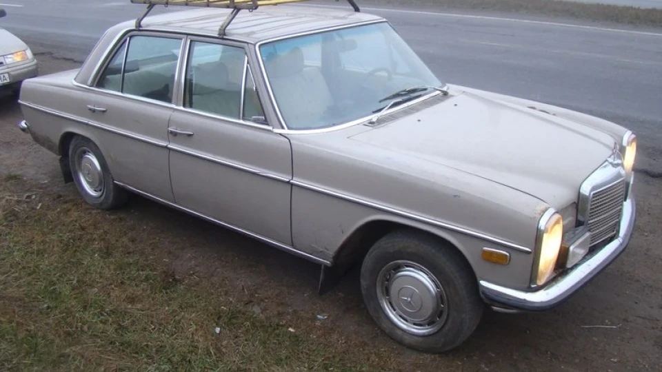 Mercedes-Benz W115 Дідусь 5