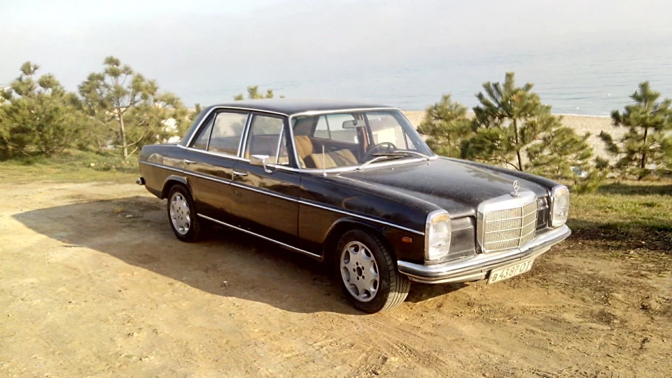 Mercedes-Benz W115 поки 200D