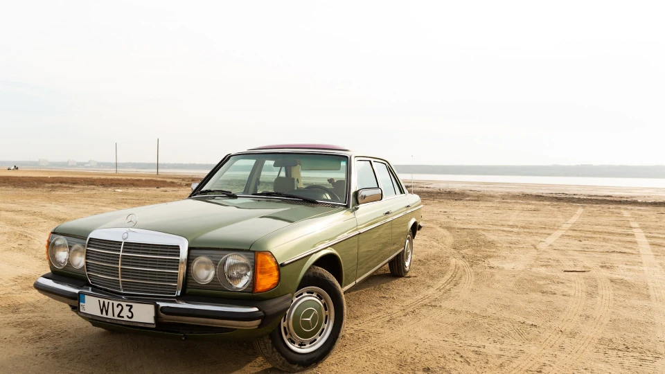 Mercedes-Benz W123 4