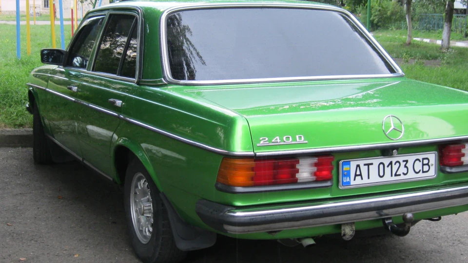 Mercedes-Benz W123 4