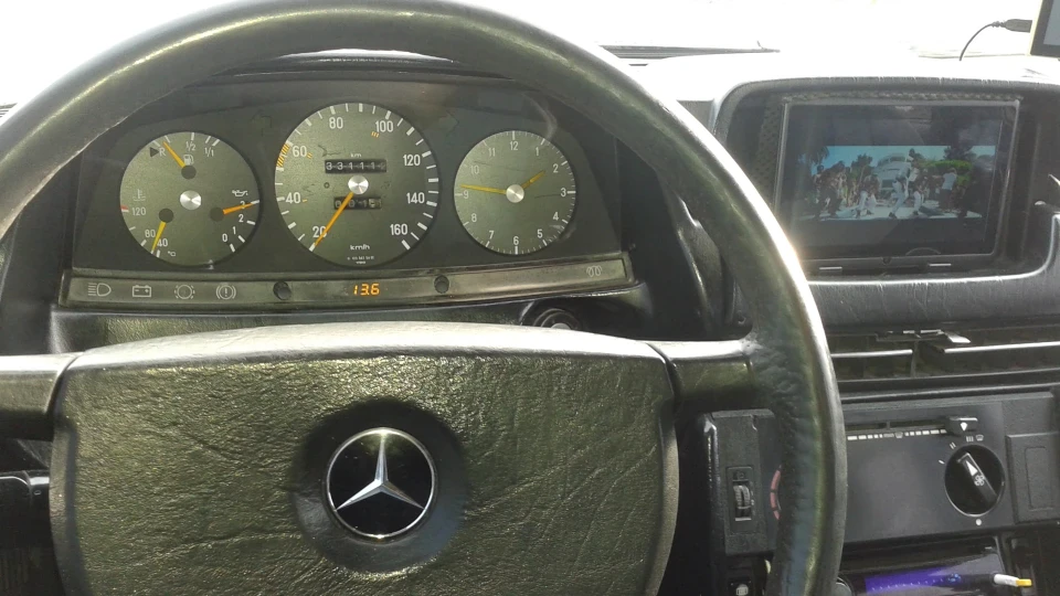 Mercedes-Benz W123 5