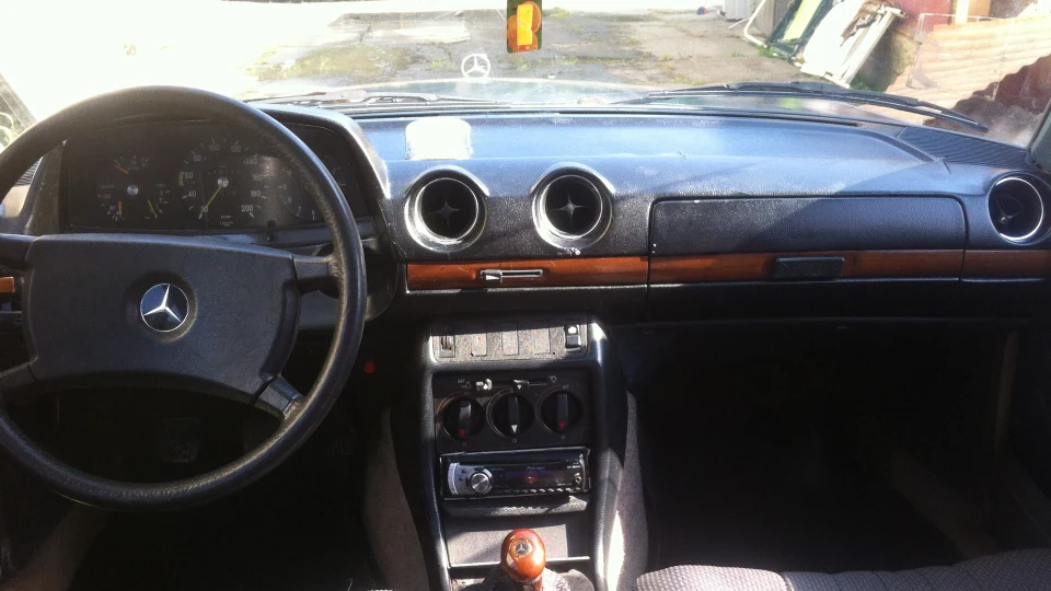Mercedes-Benz W123 3