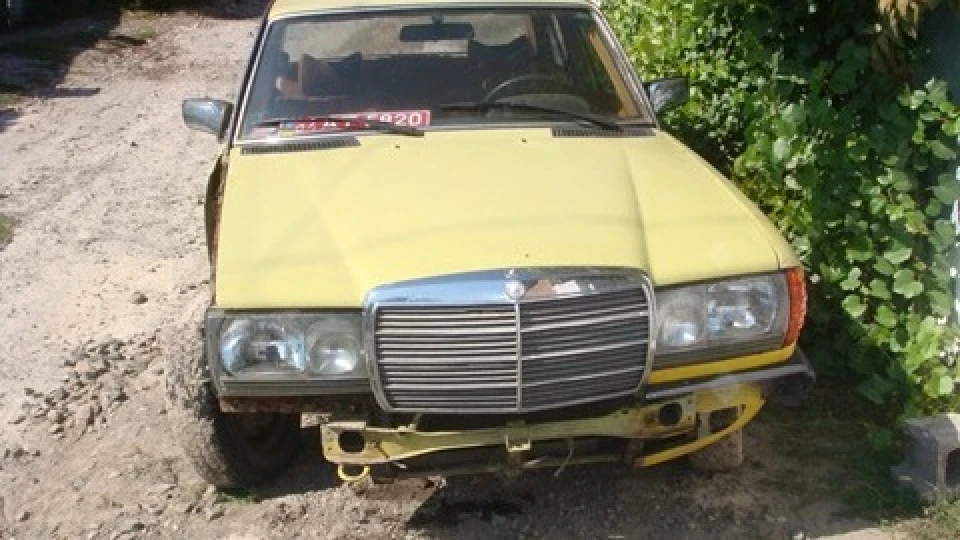 Mercedes-Benz W123 4