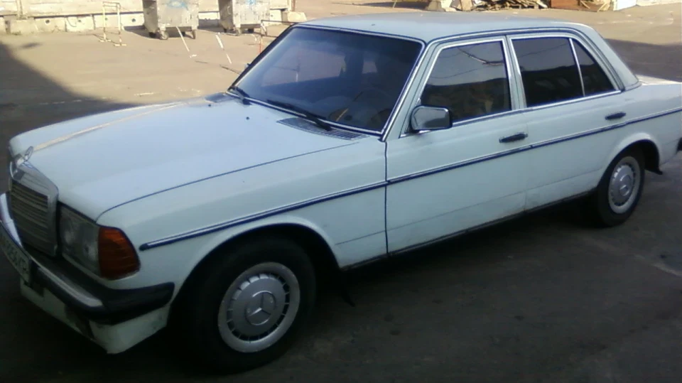 Mercedes-Benz W123