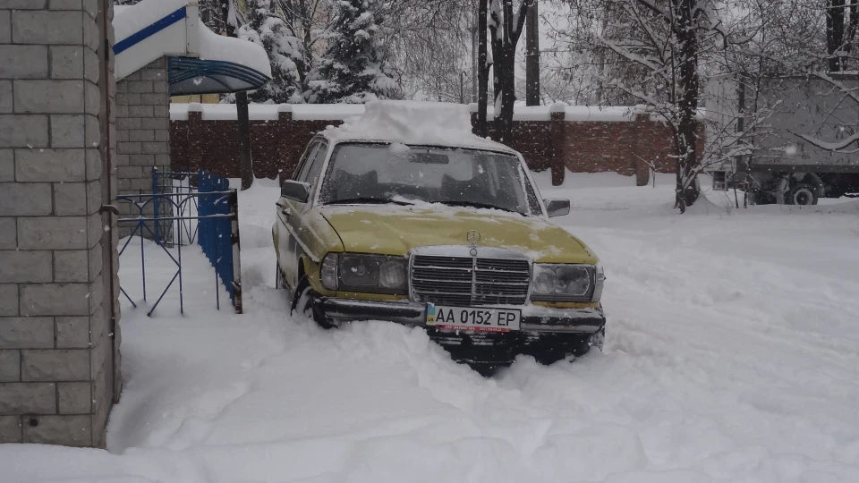Mercedes-Benz W123 4