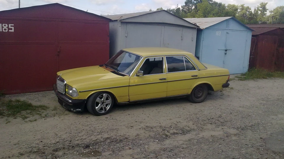 Mercedes-Benz W123 5