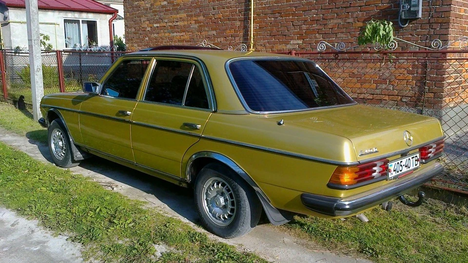 Mercedes-Benz W123 4