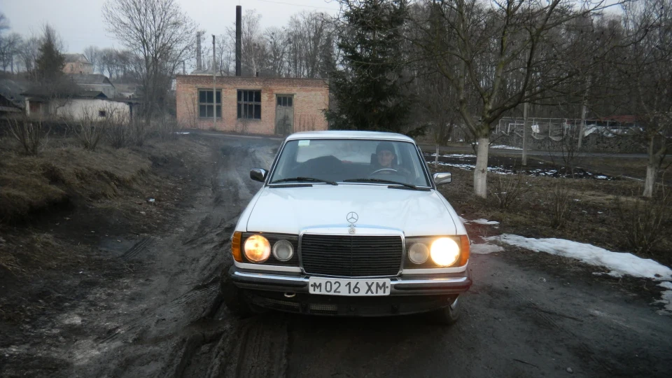 Mercedes-Benz W123 4