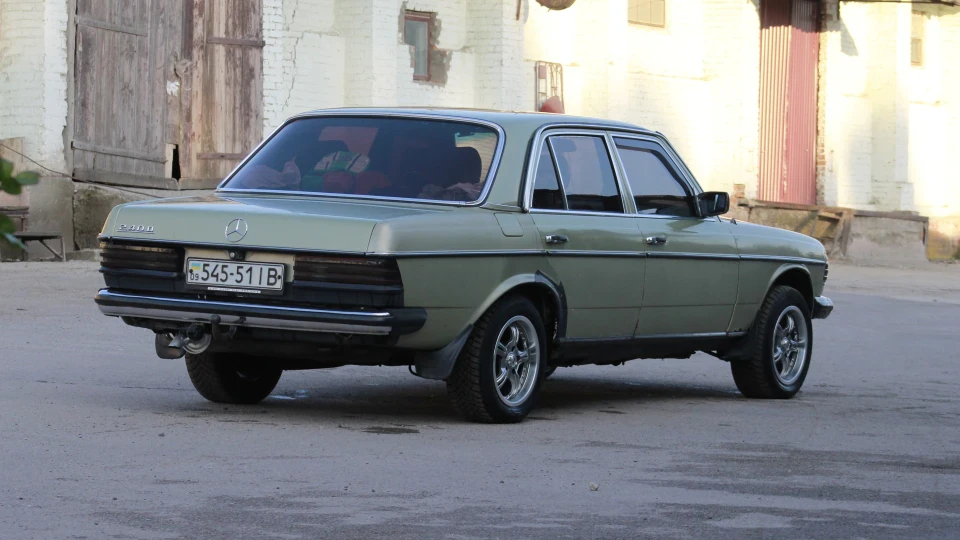 Mercedes-Benz W123 3