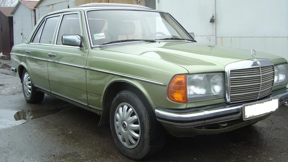 Mercedes-Benz W123 2