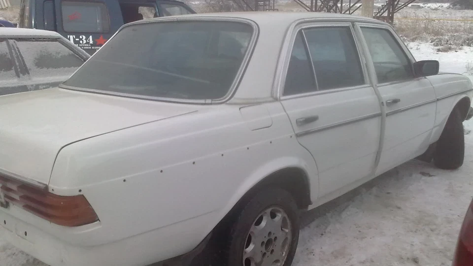 Mercedes-Benz W123 5