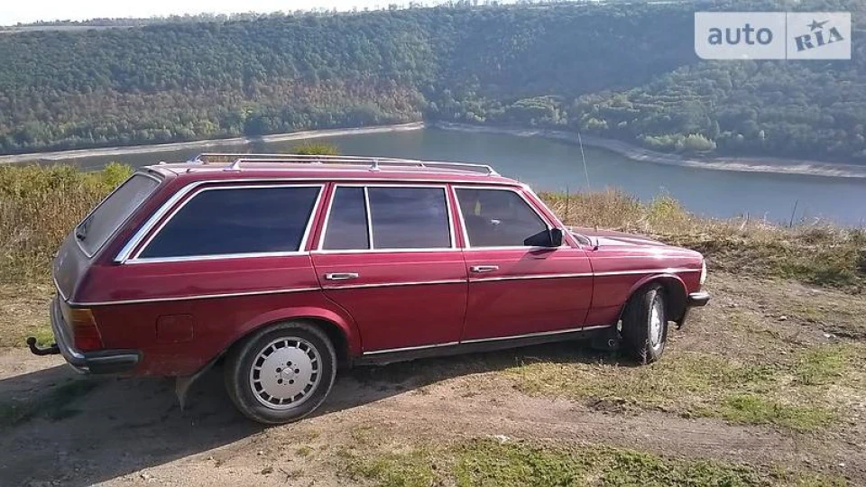 Mercedes-Benz W123 4