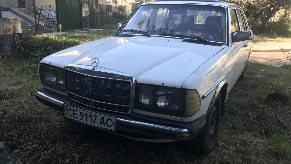 Mercedes-Benz W123 4