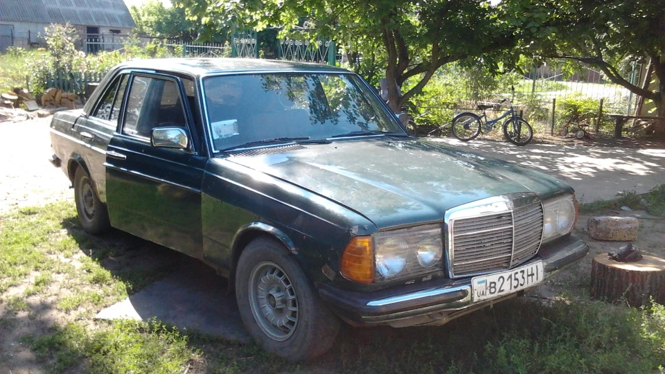 Mercedes-Benz W123 2