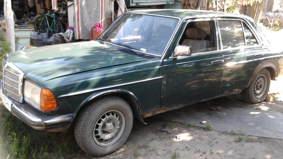 Mercedes-Benz W123 4