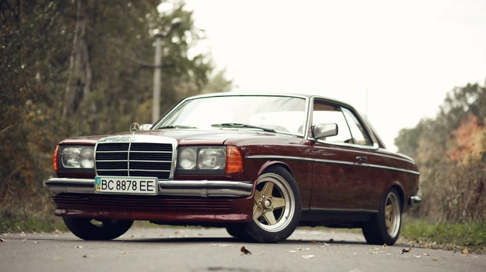Mercedes-Benz W123 4