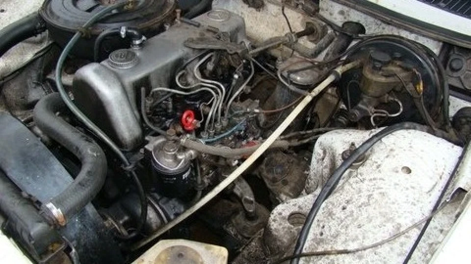 Mercedes-Benz W123 2