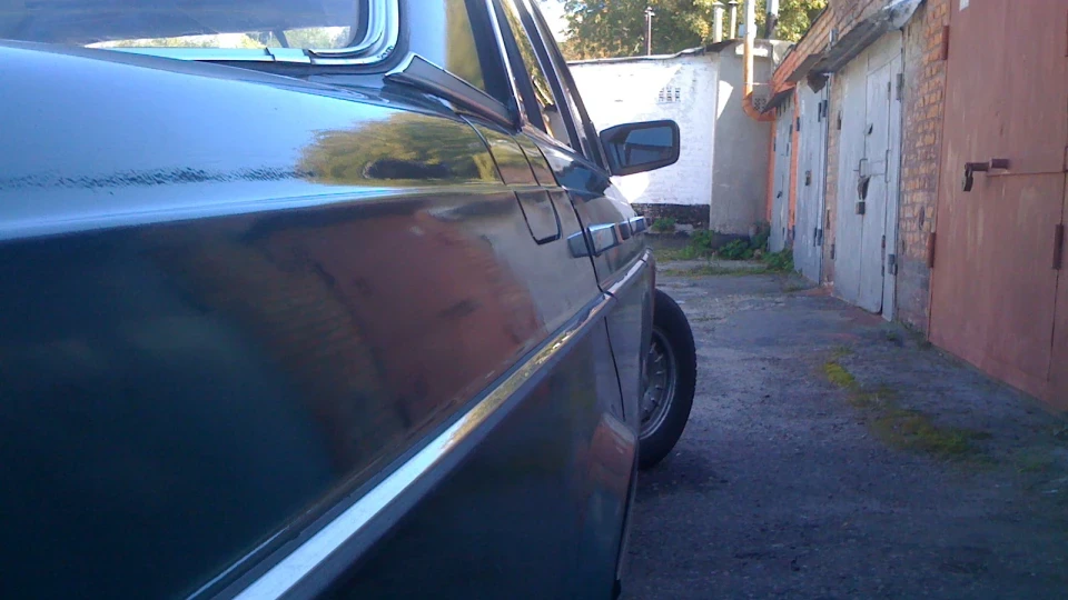Mercedes-Benz W123 2