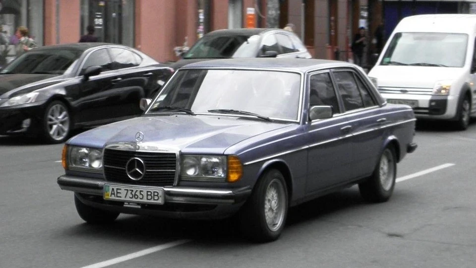 Mercedes-Benz W123 5