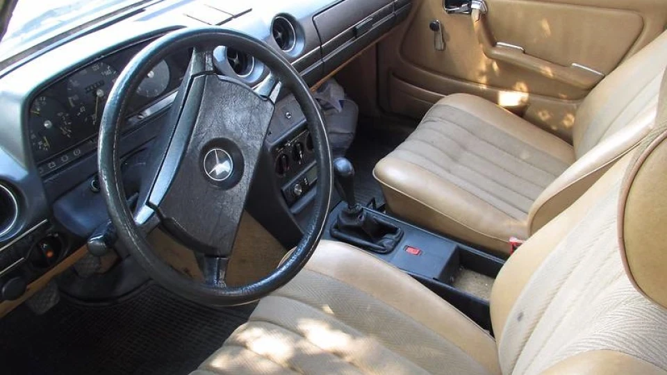 Mercedes-Benz W123 4