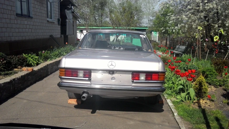 Mercedes-Benz W123 4
