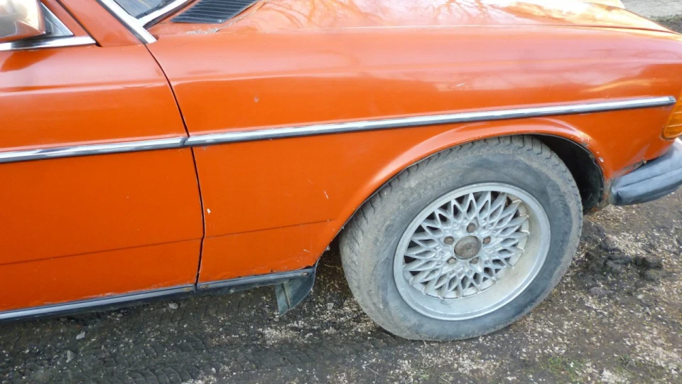 Mercedes-Benz W123 2.0 бензин автомат 2