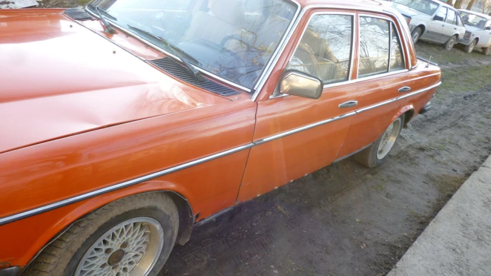 Mercedes-Benz W123 2.0 бензин автомат 5