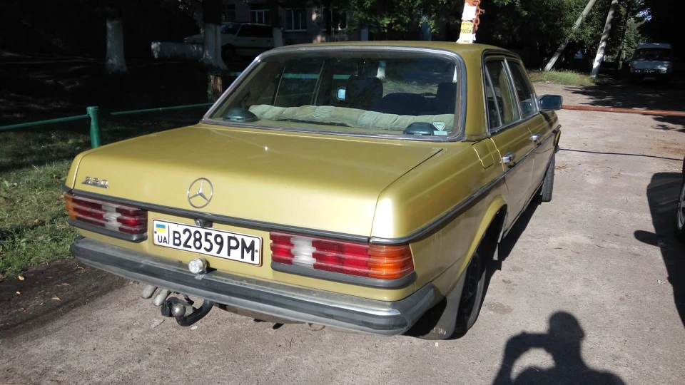 Mercedes-Benz W123 2.0 disel Gold 2