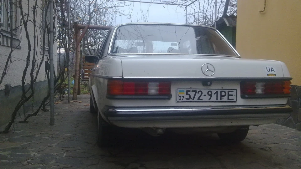 Mercedes-Benz W123 2.0 дизель, хутро. 4-ст. 2