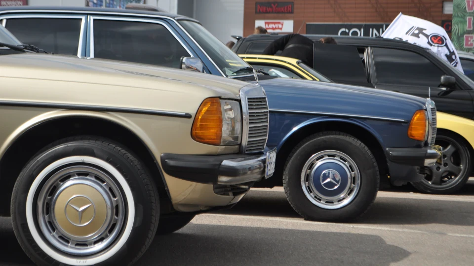 Mercedes-Benz W123 200D (1980)