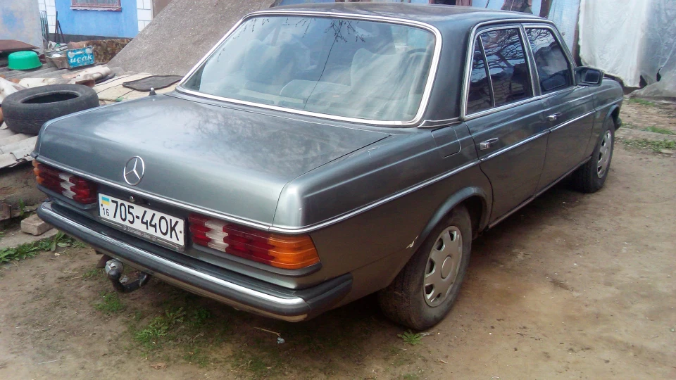 Mercedes-Benz W123 200D Alissa 2