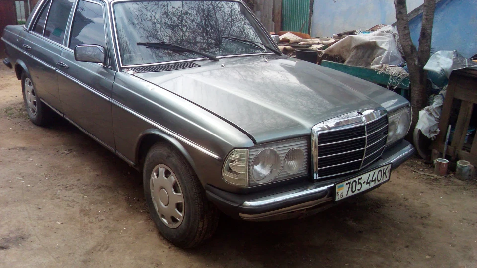 Mercedes-Benz W123 200D Alissa 3