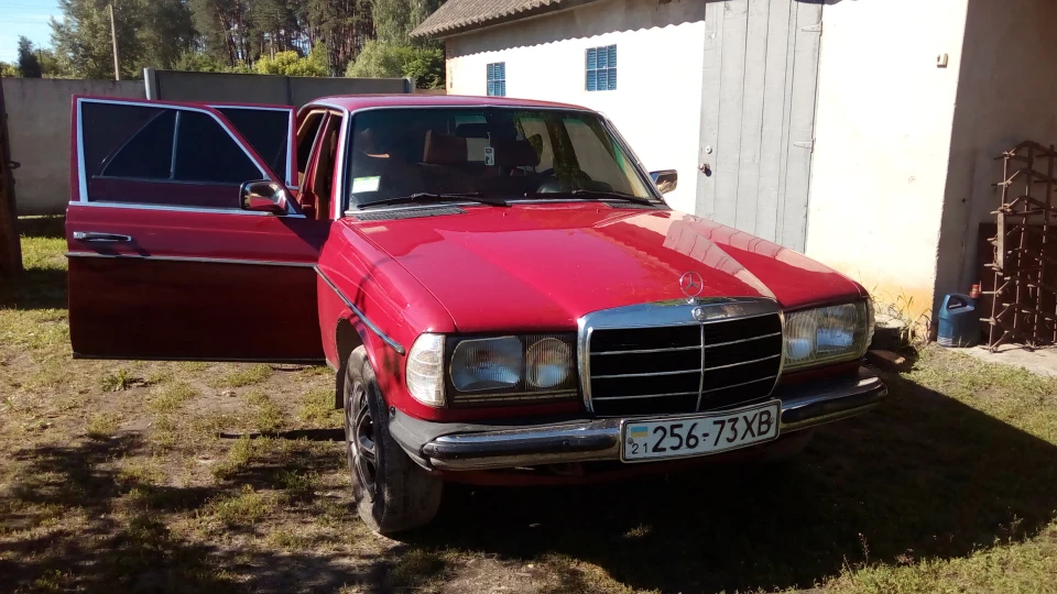Mercedes-Benz W123 200D 5