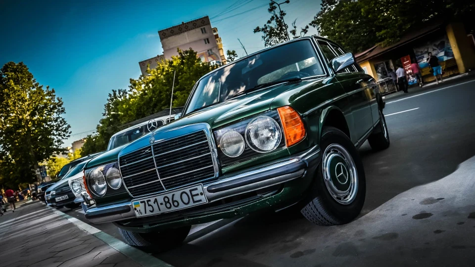 Mercedes-Benz W123 200D 5