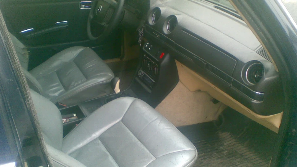 Mercedes-Benz W123 200T 3