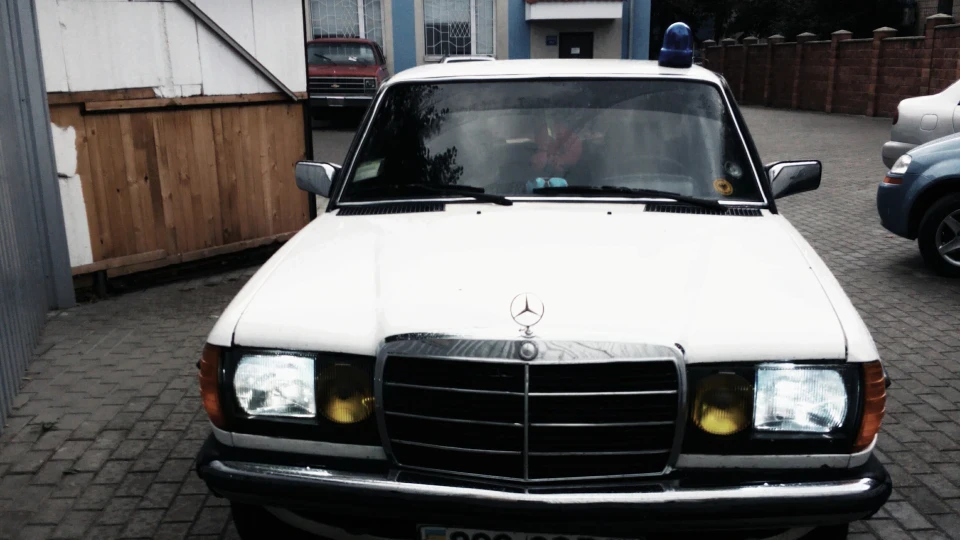 Mercedes-Benz W123 2.3 3