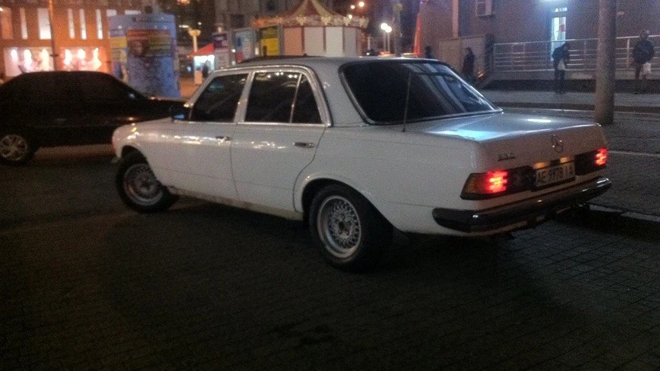 Mercedes-Benz W123 230 White style 2