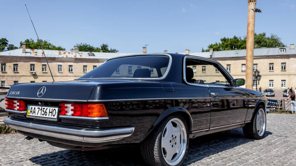 Mercedes-Benz W123 230CE, Airbag,Clima,ABS 5