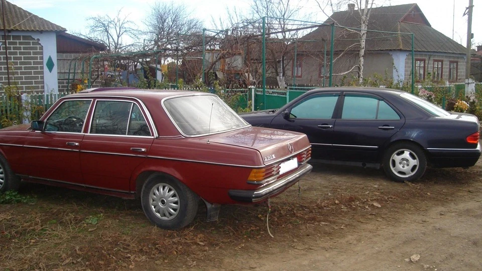 Mercedes-Benz W123 230E 2.3L 2