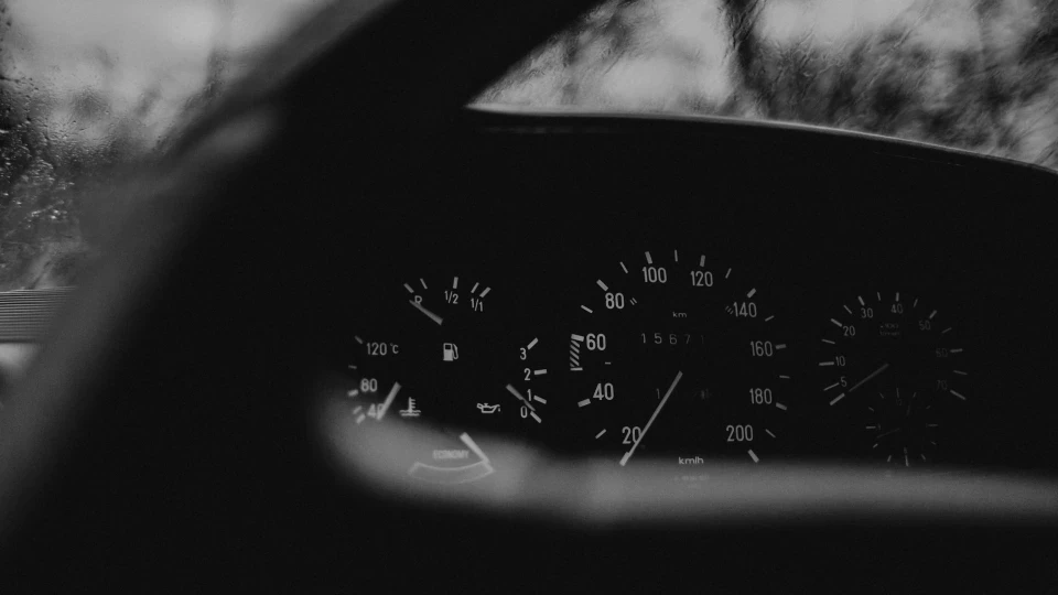 Mercedes-Benz W123 230Е Орігош 2