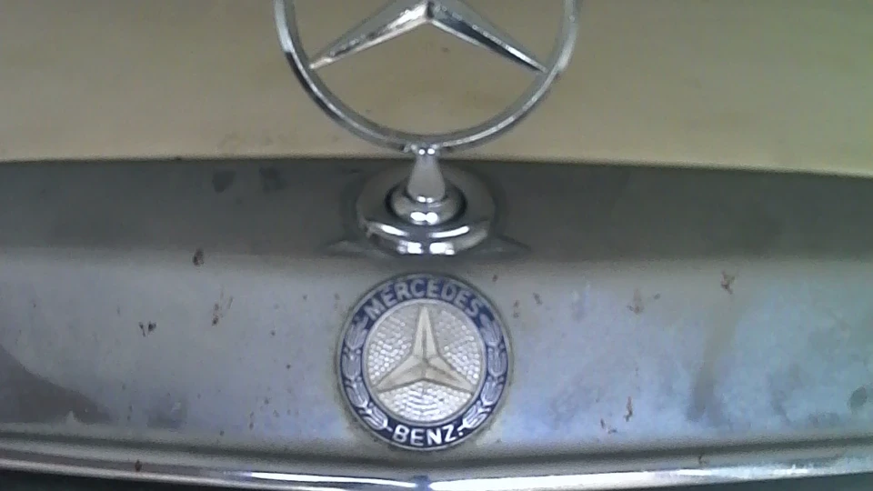 Mercedes-Benz W123 230Е 2