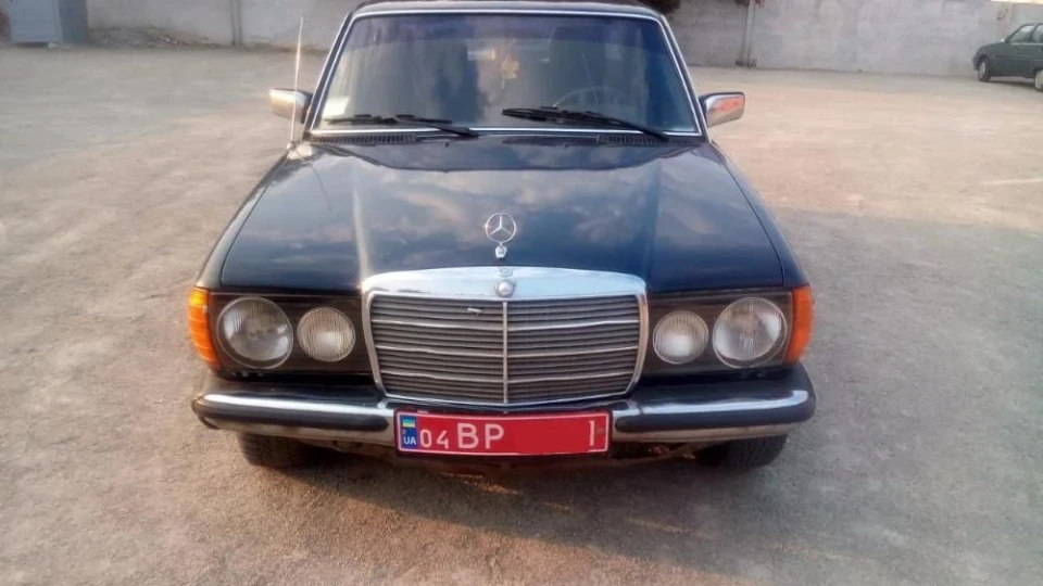 Mercedes-Benz W123 2.4 D 2