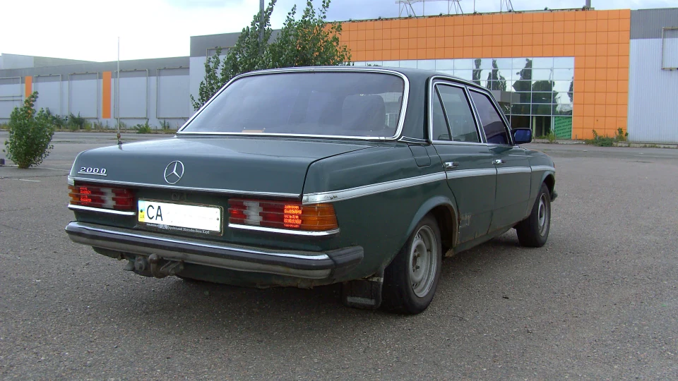 Mercedes-Benz W123 2.4 OM616 2