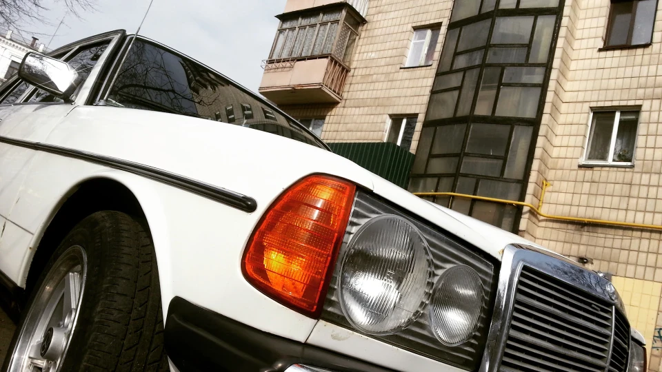 Mercedes-Benz W123 240D Містер Вінтаж