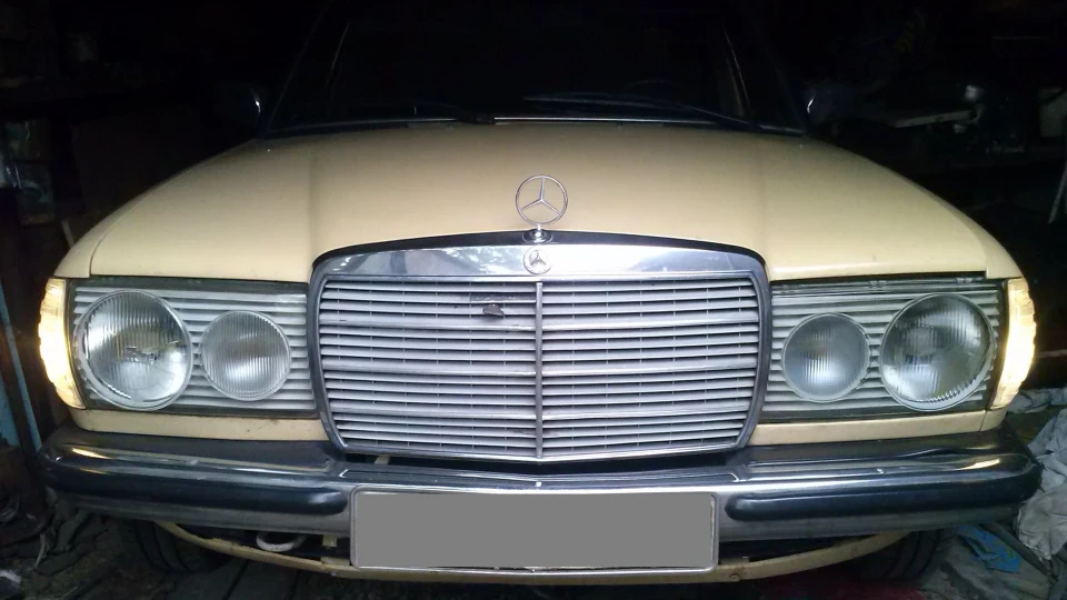 Mercedes-Benz W123 240D ㋡ 2
